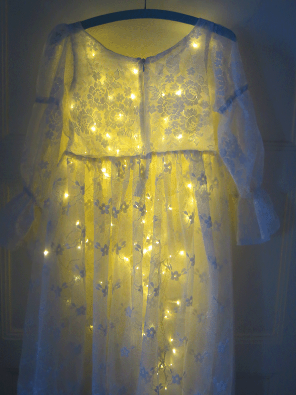 robe illuminée dos